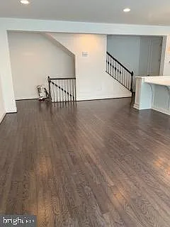 2 bed, 1.5 bath, 1701 sqft, $2,600 — Photo 3