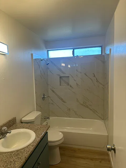 3 bed, 1.5 bath, 1000 sqft, $3,050 — Photo 1