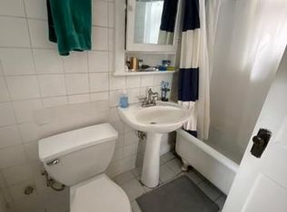 1421 W Cornelia Ave #2, Chicago, IL 60657