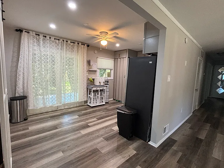 8208 Keeler St — Photo 12