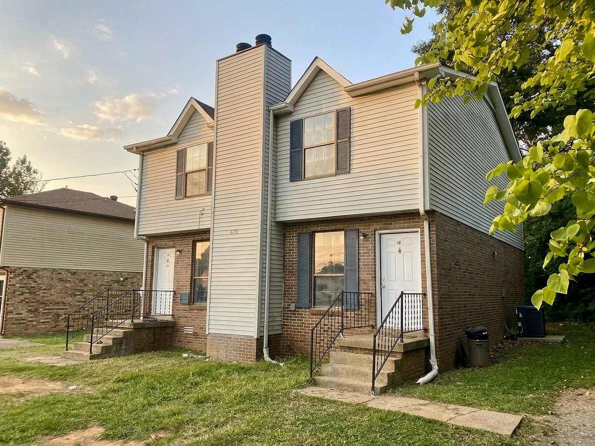 2 bed, 1.5 bath, 1065 sqft, $1,195 — Photo 1