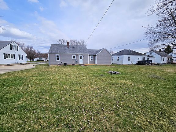 2nd image of 133 Concord Ave