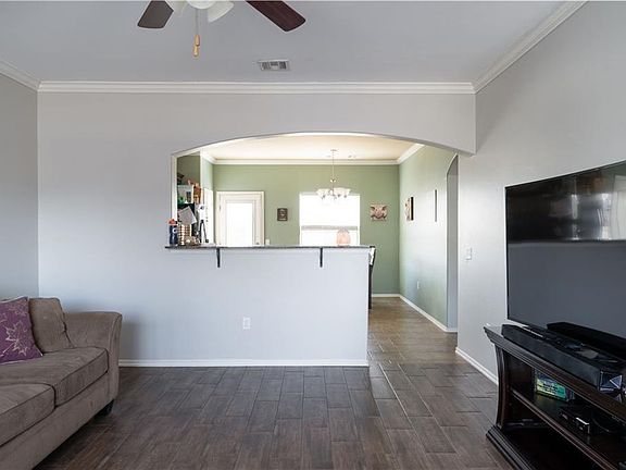 3rd image of 11412 SW 25th St