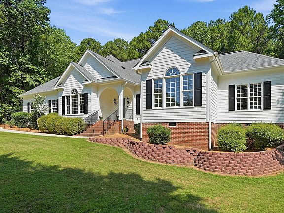 3rd image of 2704 Dray Ct