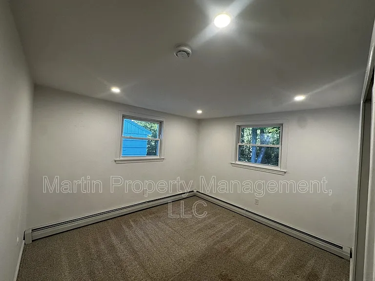 15 Walsh Rd — Photo 6