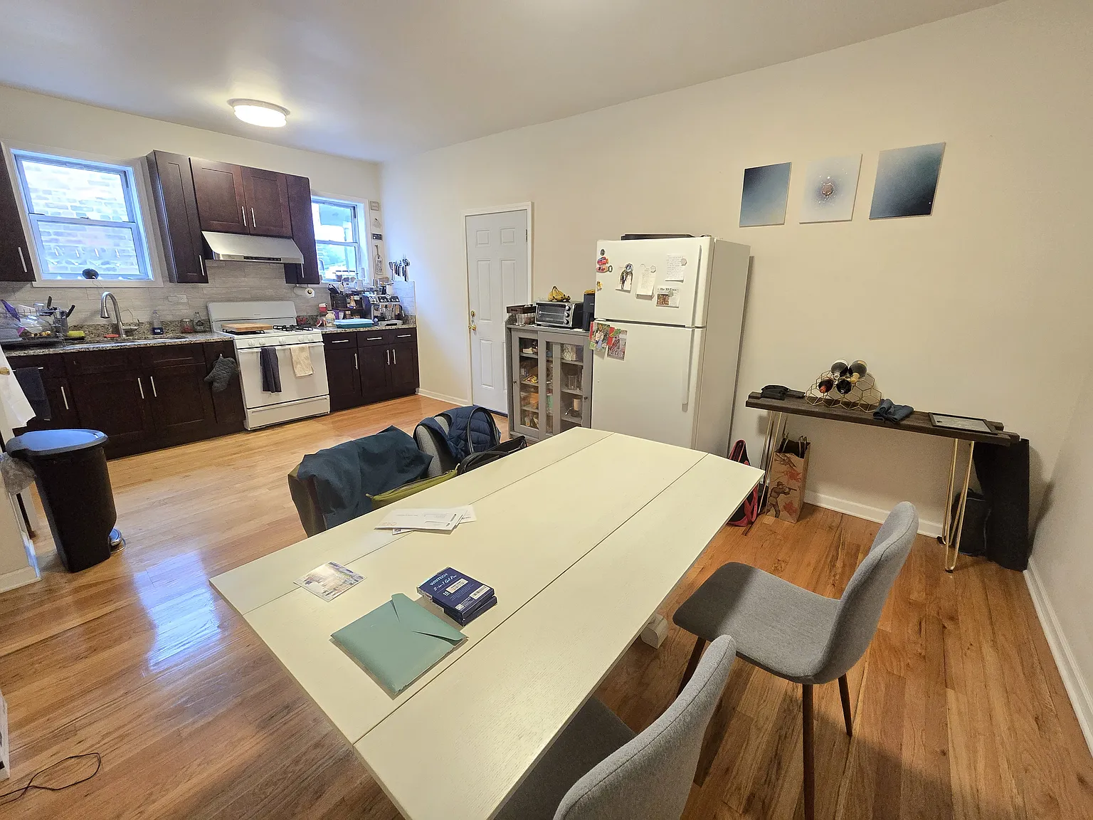 3 bed, 1100 sqft, $1,700 — Photo 4