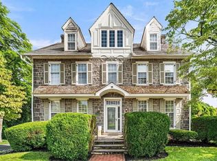 28 W Main St #4, Elverson, PA 19520