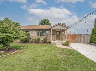 31440 Bridge St, Garden City, MI 48135