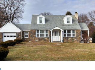 30 Dolton Rd, Feasterville, PA 19053