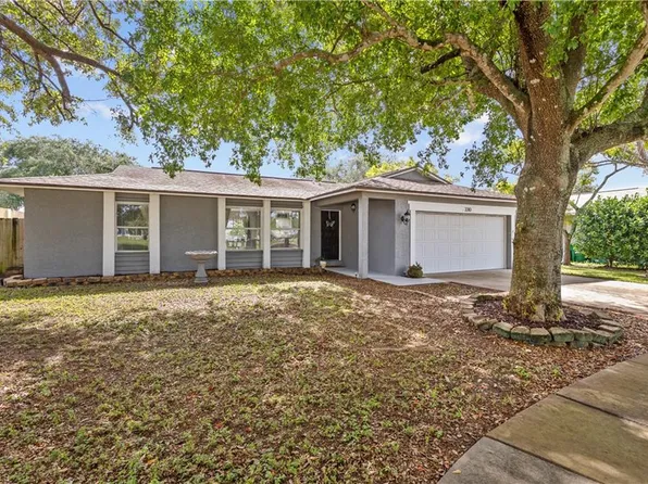 3310 Valencia DR, NAPLES, FL 34120