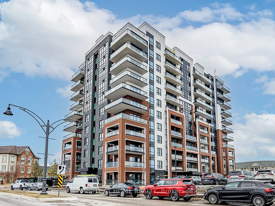 55 Clarington Blvd #401