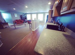 14 Stafford Rd UNIT A, Tiverton, RI 02878