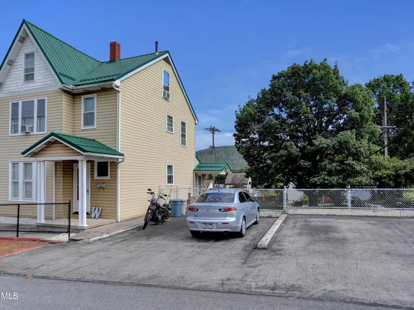 825 Crawford Ave, Altoona, PA 16602