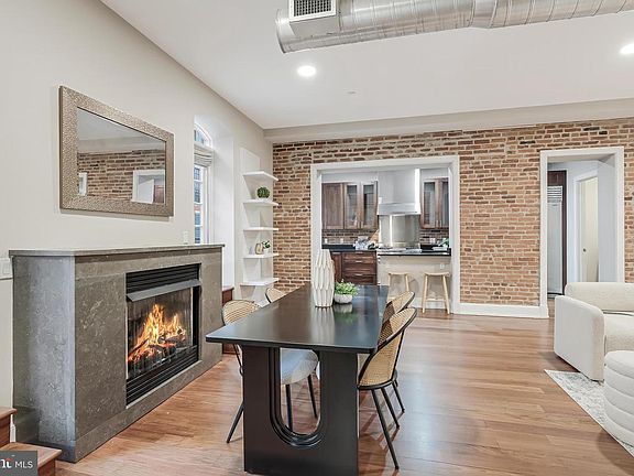 4th image of 215 I St NE APT 401