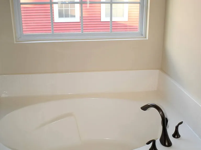 8433 Taylor Plantation Rd — Photo 9