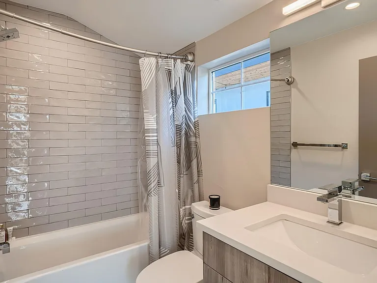 1456 N Zenobia St — Photo 20