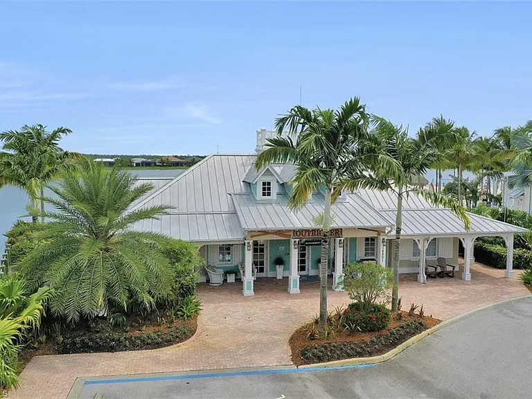 14663 Edgewater Cir — Photo 35