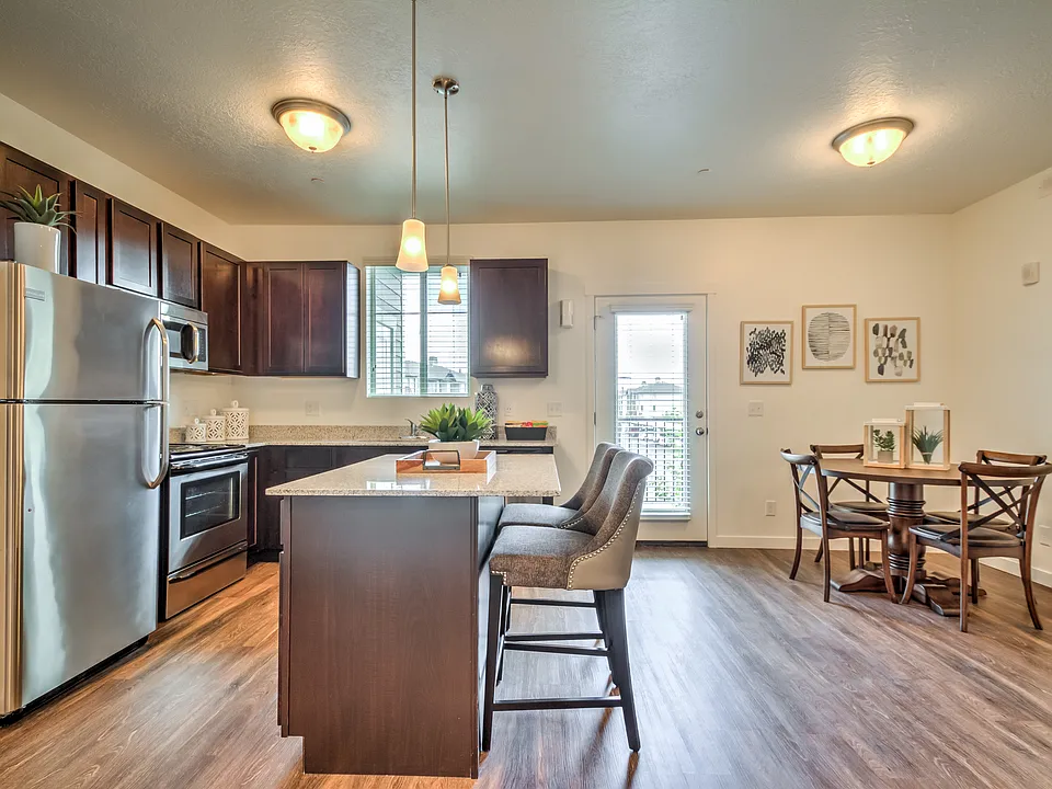 Where style meets functionality. Enjoy a beautifully designed kitchen that's perfect for everything from quick breakfasts to gourmet dinners.