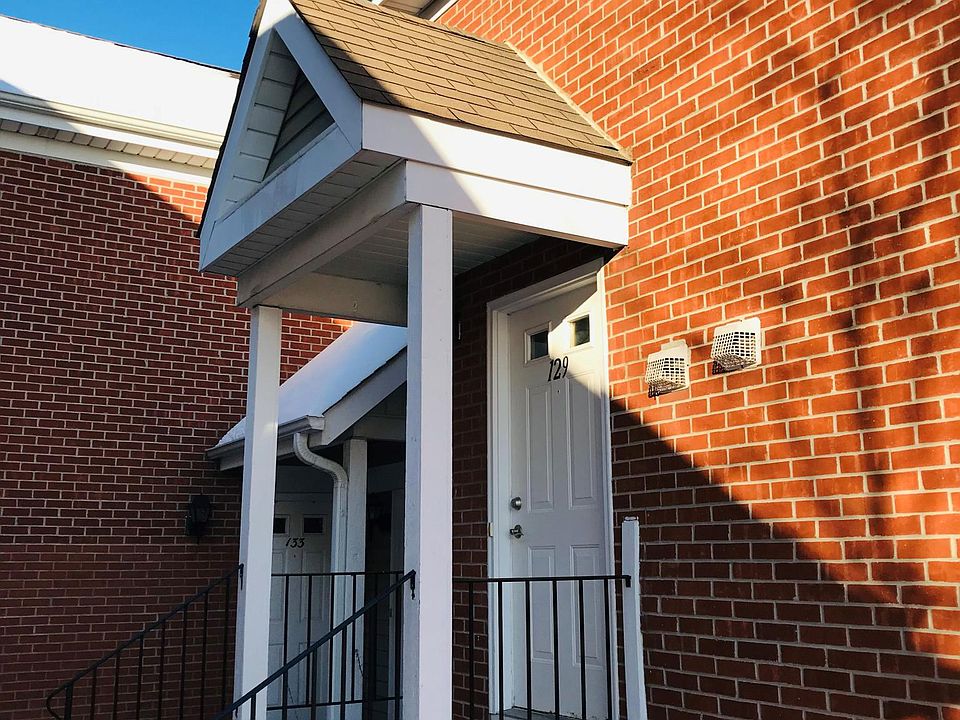 1st image of 129 Orrington Ct