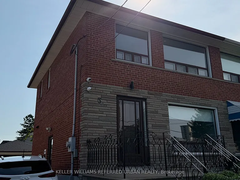 3 Duckworth St — Photo 1