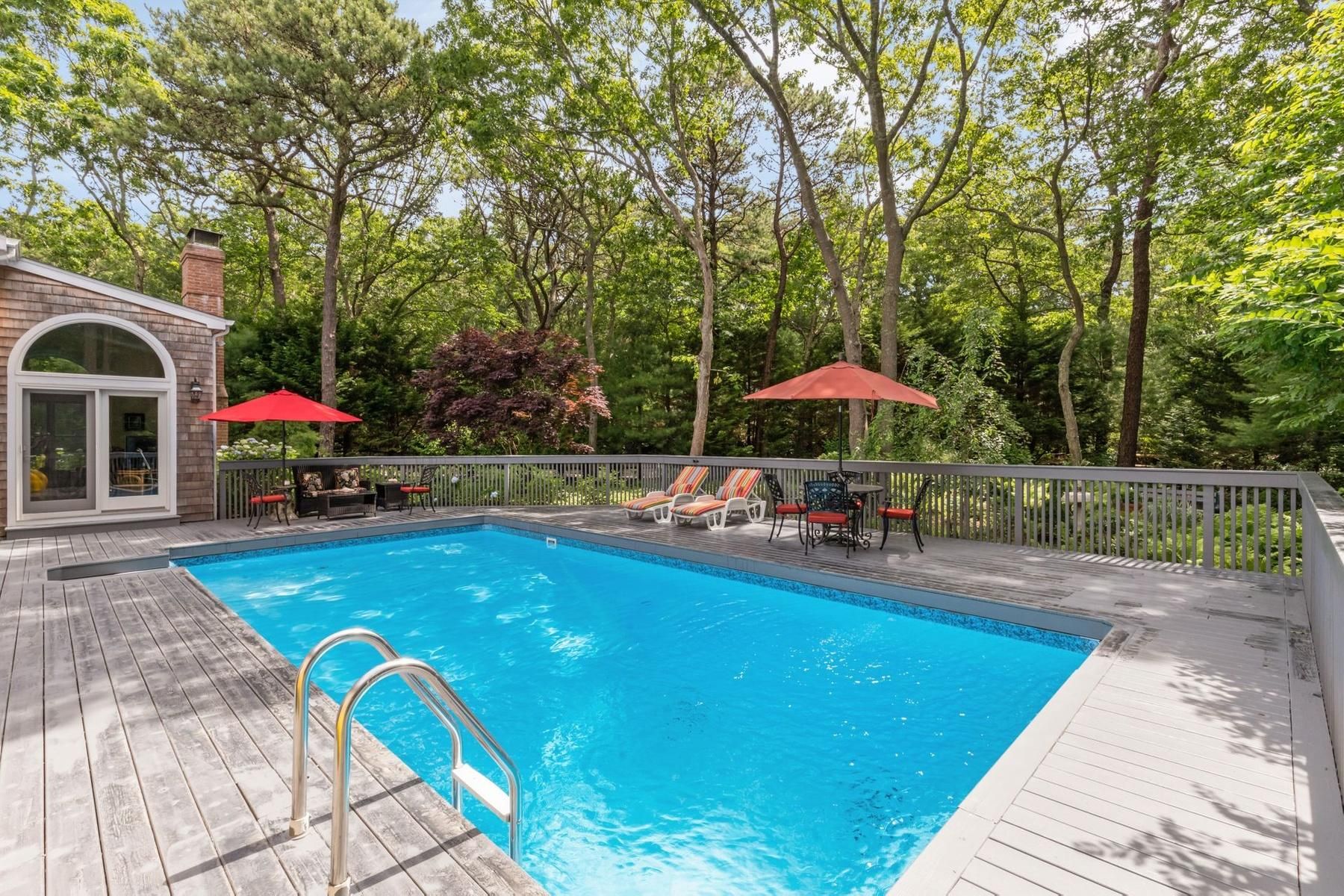 55 Wainscott Rd NW, Wainscott, NY 11975 Out East