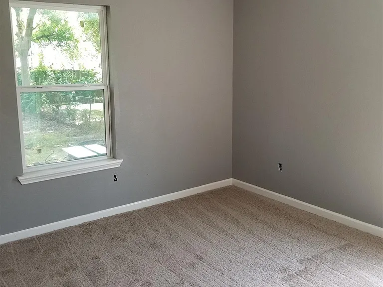 5831 Southford St — Photo 8