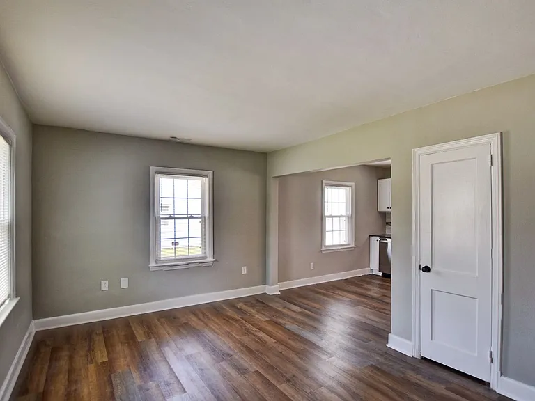 13 Beverly St — Photo 11