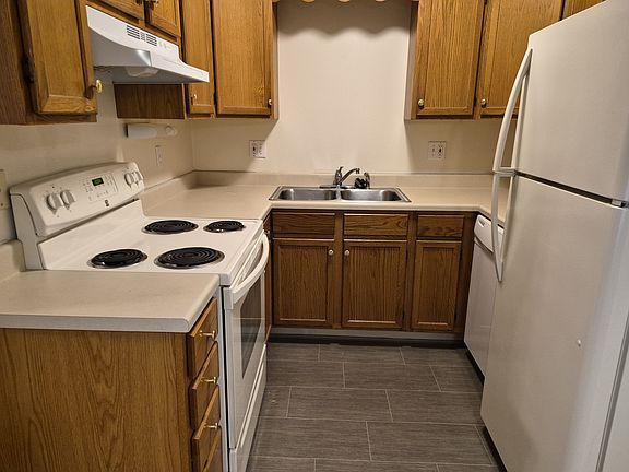 4th image of 3507 Queen Dr SW APT 6