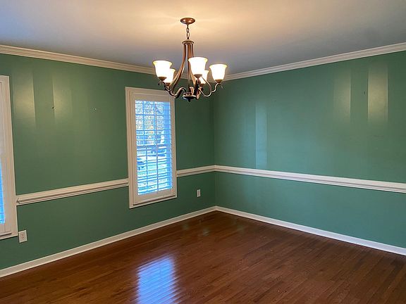 3rd image of 9725 Kingscroft Dr