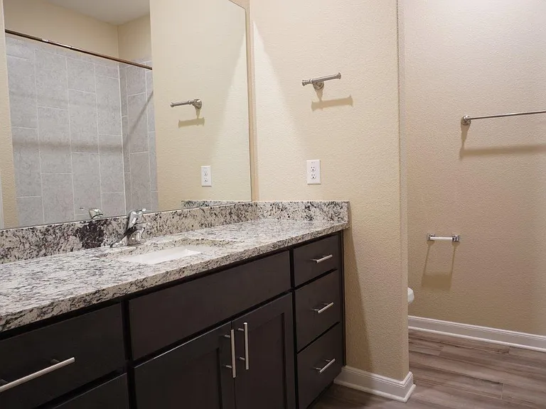 1823 Dahlia Way — Photo 7