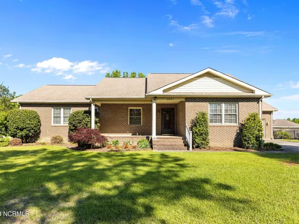 3831 N Hills Drive, Ayden, NC 28513