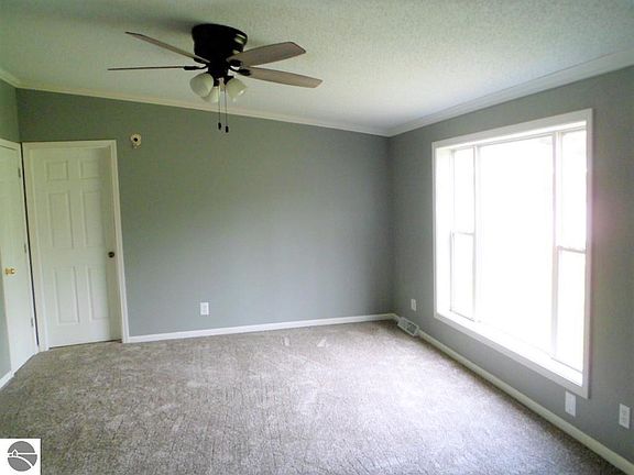 3rd image of 1021 Cordoba