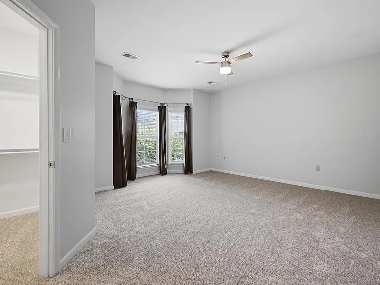 89 W Carolina Ave — Photo 17