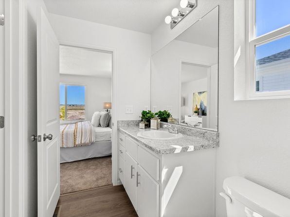 colorado-springs-colorado-447437127 picture