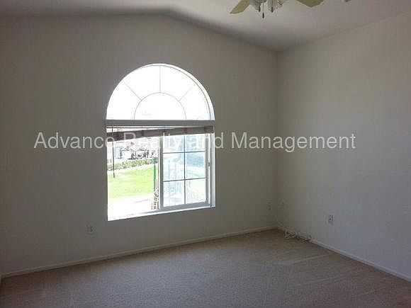 2nd image of 301 Island Way Unit 3
