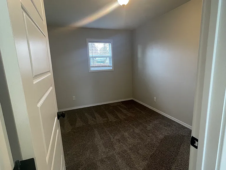 18217 E Sprague Ave — Photo 9
