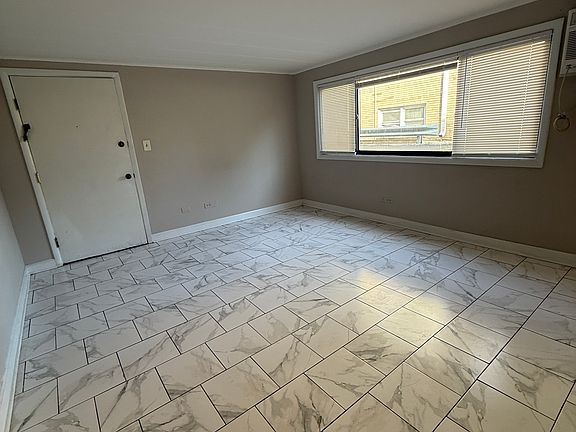 4th image of 9630 Ivanhoe Ave APT 3