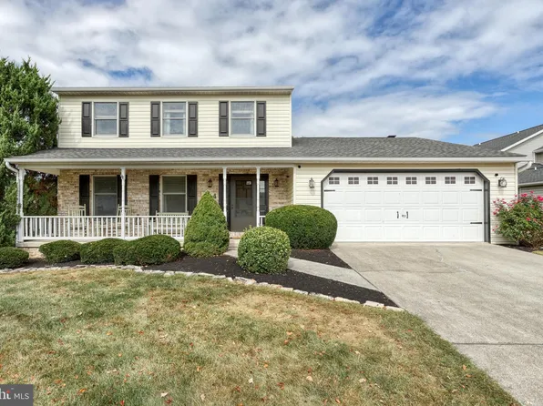 4 Ash Dr, Mechanicsburg, PA 17050