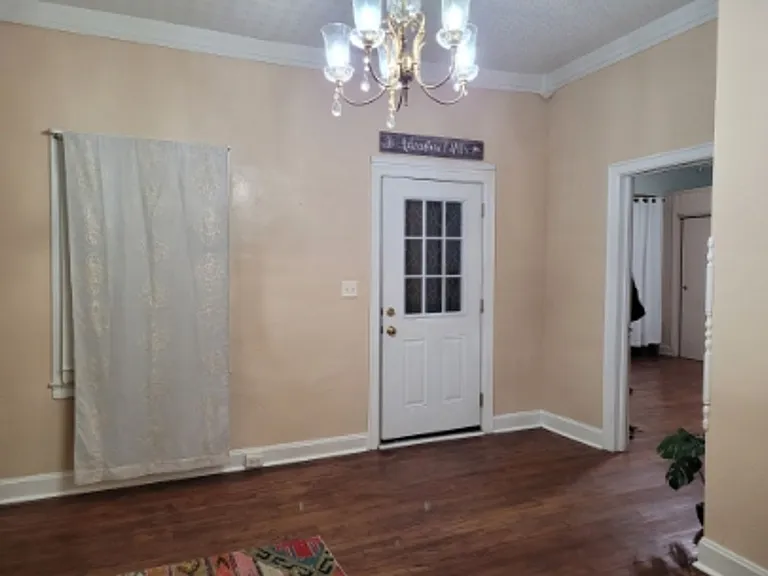 1121 Elm St — Photo 32