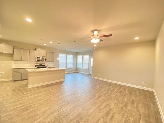 3rd image of 14609 Caelum Dr