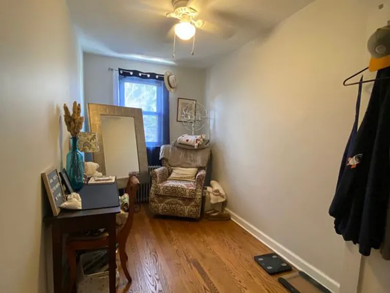 office / flex room