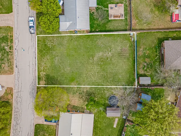 115 Wheeler St, Glen Rose, TX 76043