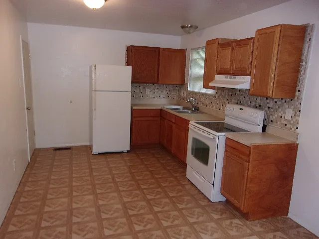 10420 Prince Dr photo 1