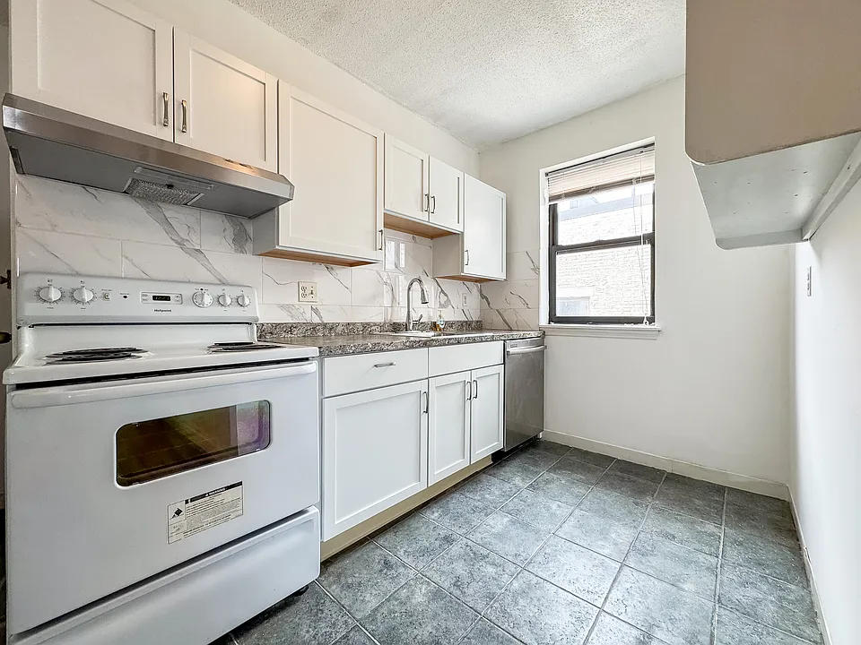313 Summit Ave #10