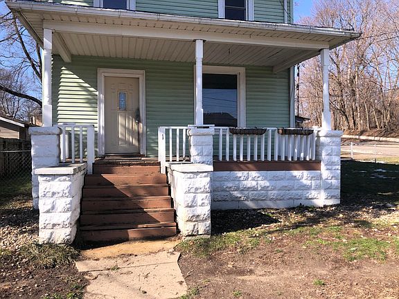 3rd image of 315 N Red Bud Trl