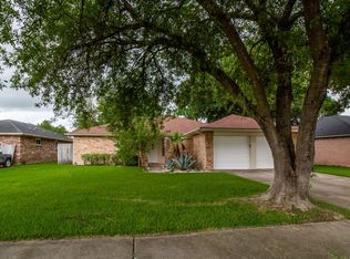 9814 Charmont Rd, La Porte, TX 77571