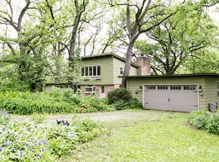 3N960 Bittersweet Rd, St Charles, IL 60175