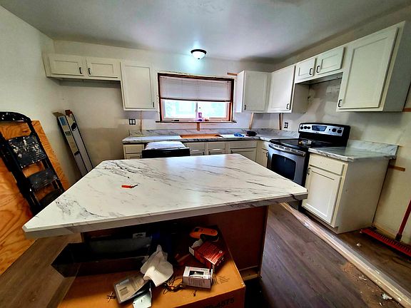 4th image of 62 N Washington St #1