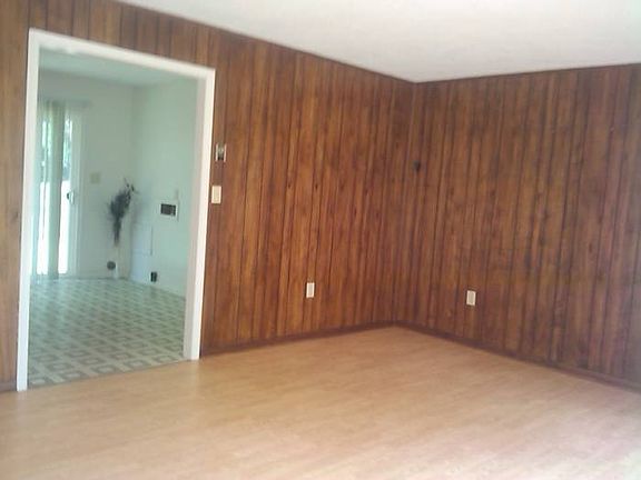 Living Room - Kitchen