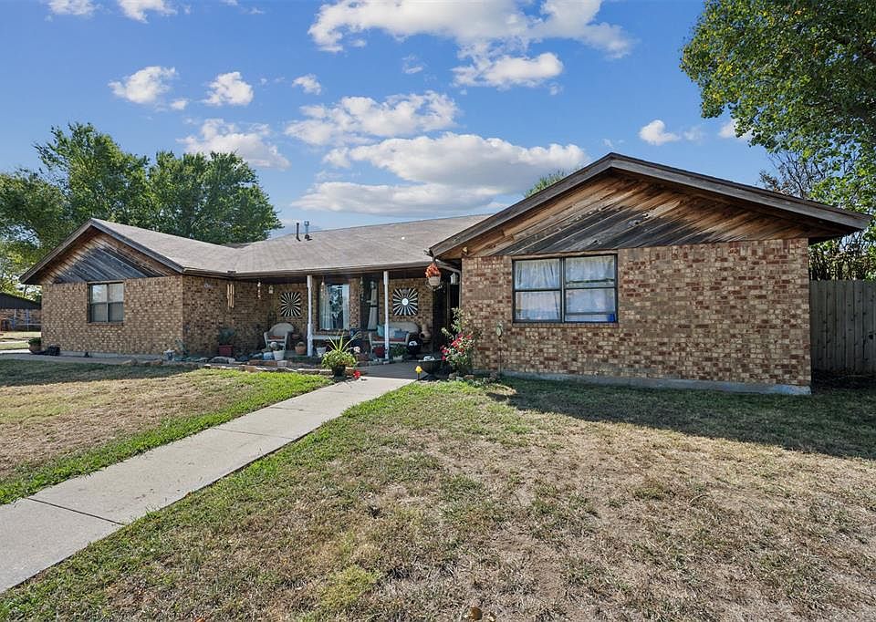 1st image of 7202 NW Willow Creek Dr